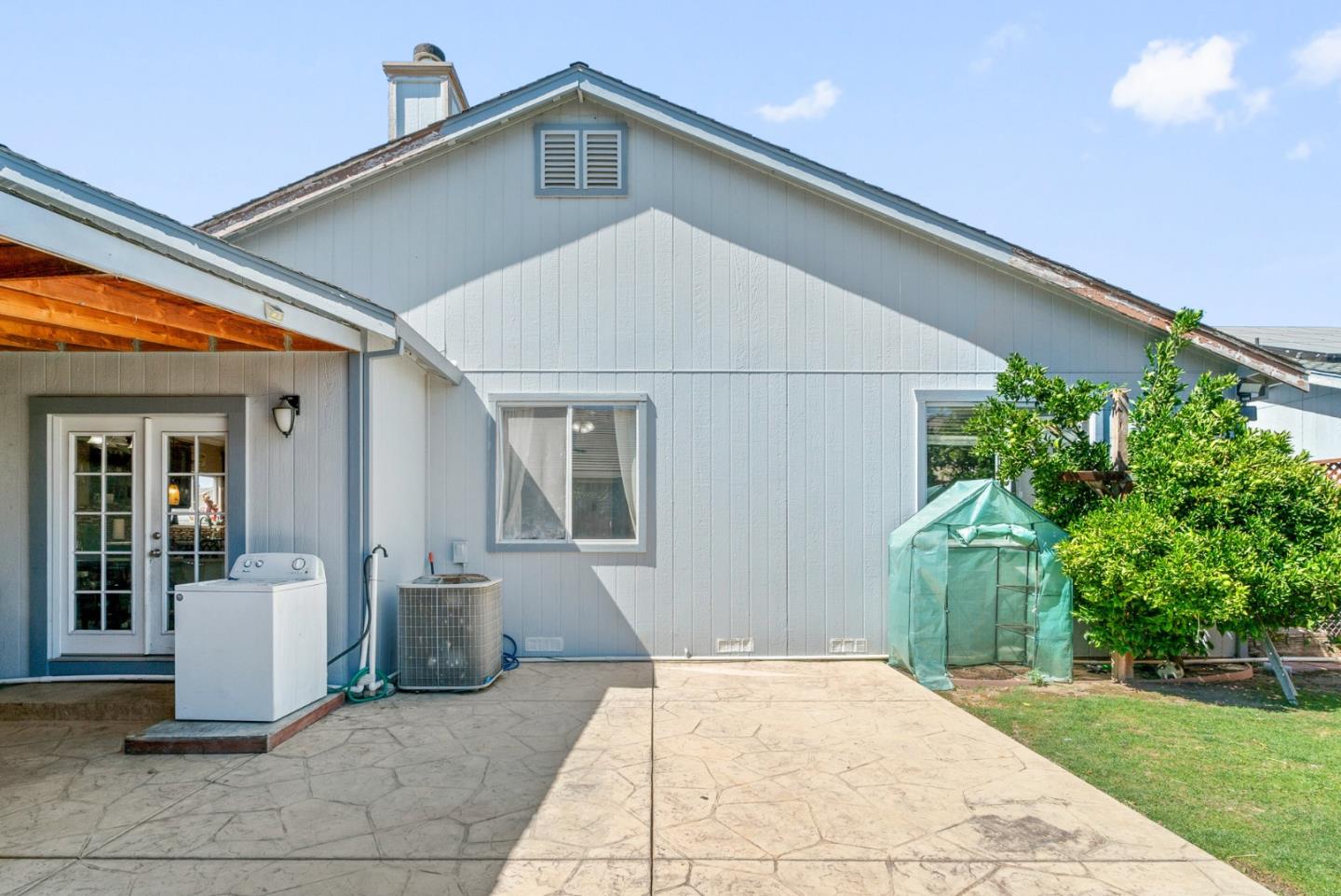 Detail Gallery Image 34 of 41 For 921 Steinbeck Dr, Hollister,  CA 95023 - 4 Beds | 2 Baths