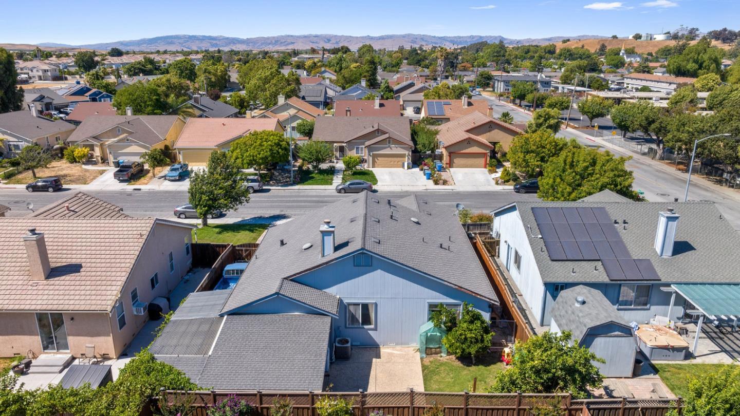 Detail Gallery Image 40 of 41 For 921 Steinbeck Dr, Hollister,  CA 95023 - 4 Beds | 2 Baths