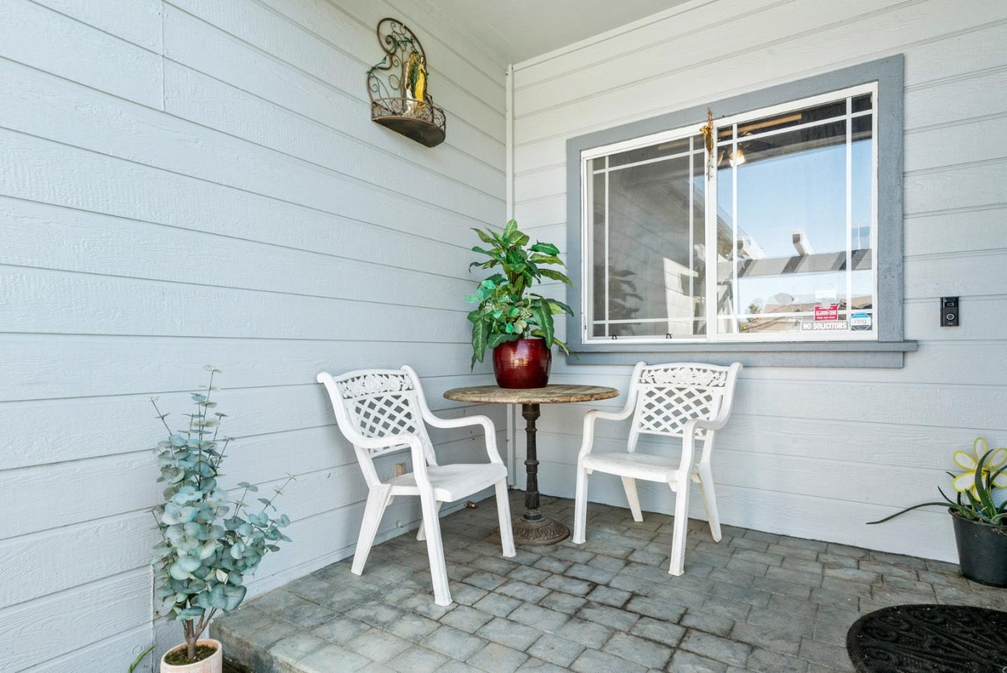 Detail Gallery Image 5 of 41 For 921 Steinbeck Dr, Hollister,  CA 95023 - 4 Beds | 2 Baths