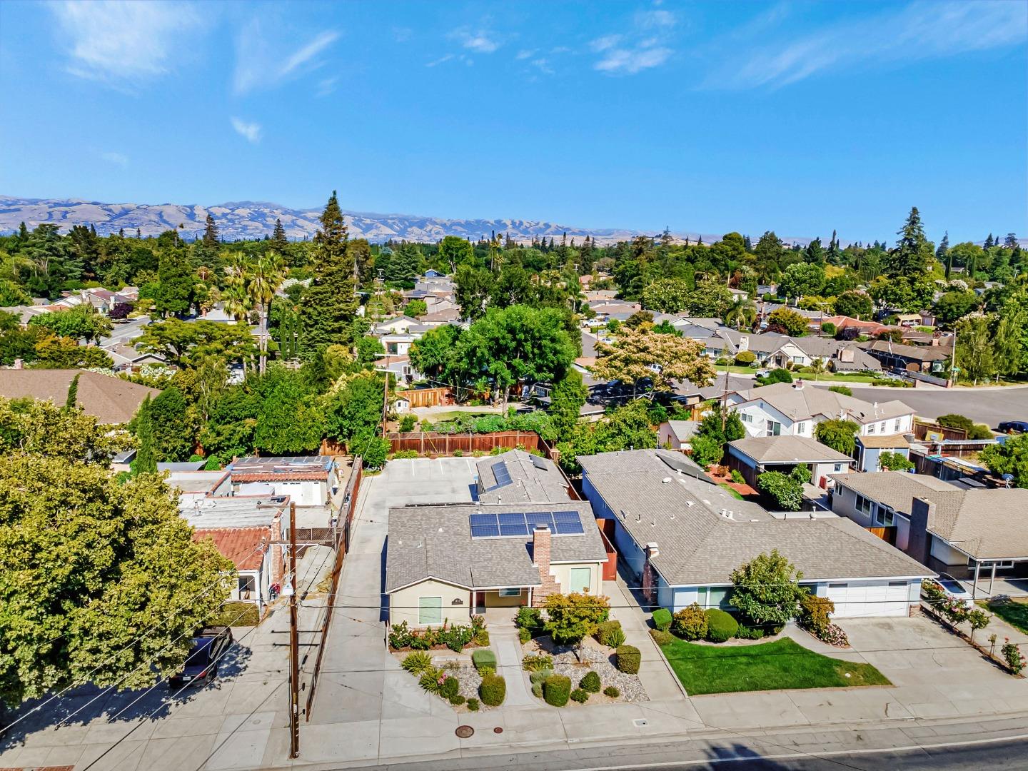 Detail Gallery Image 3 of 27 For 1414 Meridian Ave, San Jose,  CA 95125 - – Beds | – Baths