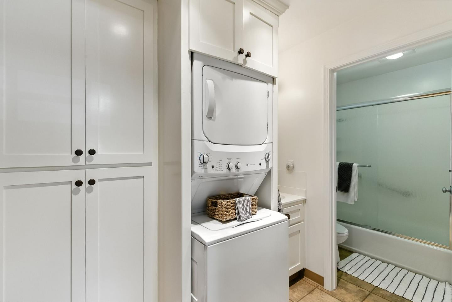 Detail Gallery Image 29 of 34 For 711 Riverview Dr, Capitola,  CA 95010 - 2 Beds | 2 Baths