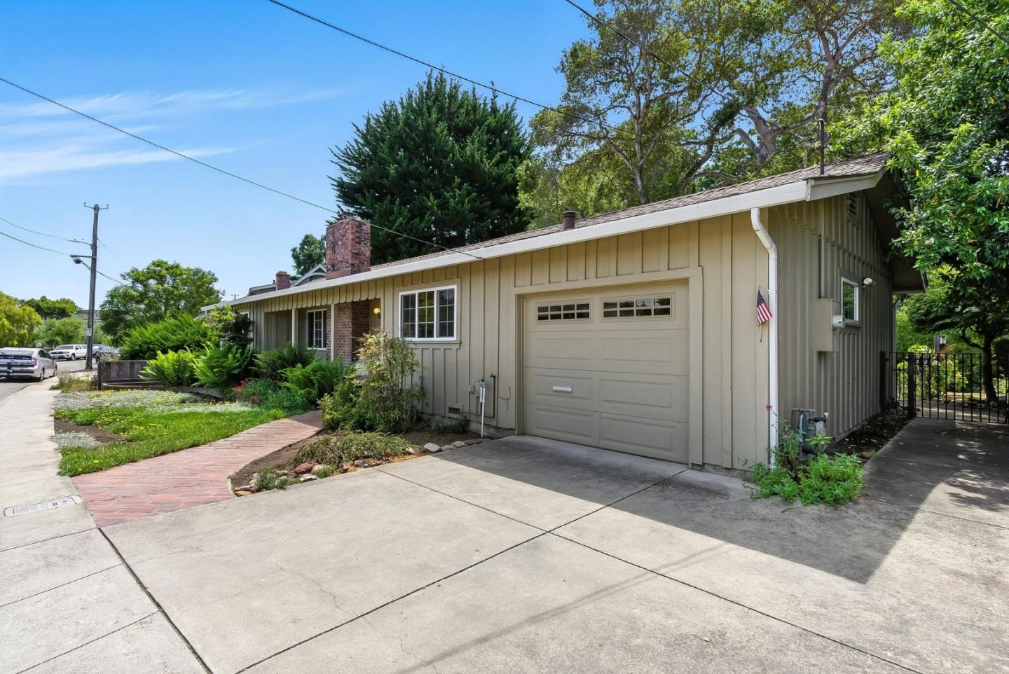 Detail Gallery Image 30 of 34 For 711 Riverview Dr, Capitola,  CA 95010 - 2 Beds | 2 Baths