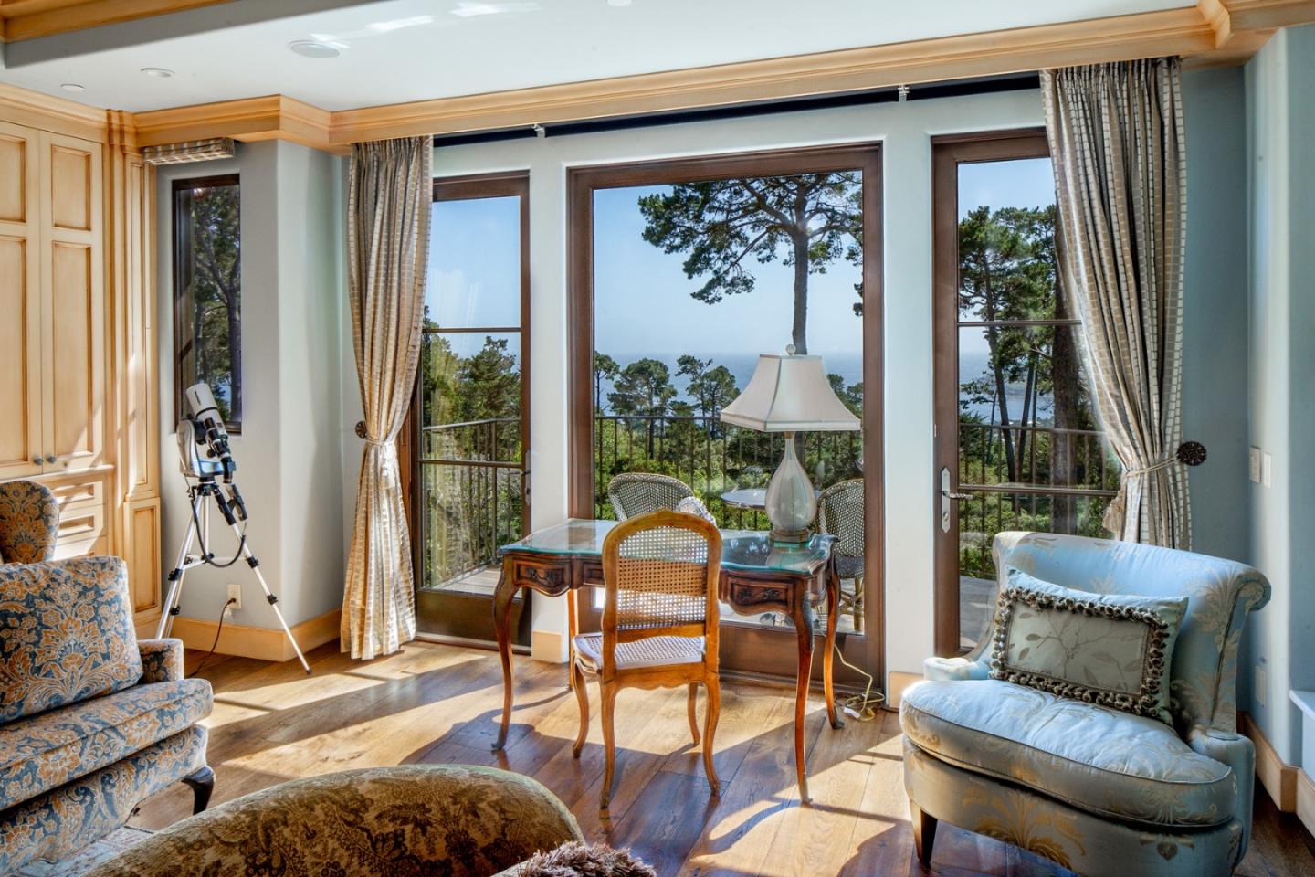 Detail Gallery Image 12 of 23 For 1565 Riata Rd, Pebble Beach,  CA 93953 - 5 Beds | 5/2 Baths