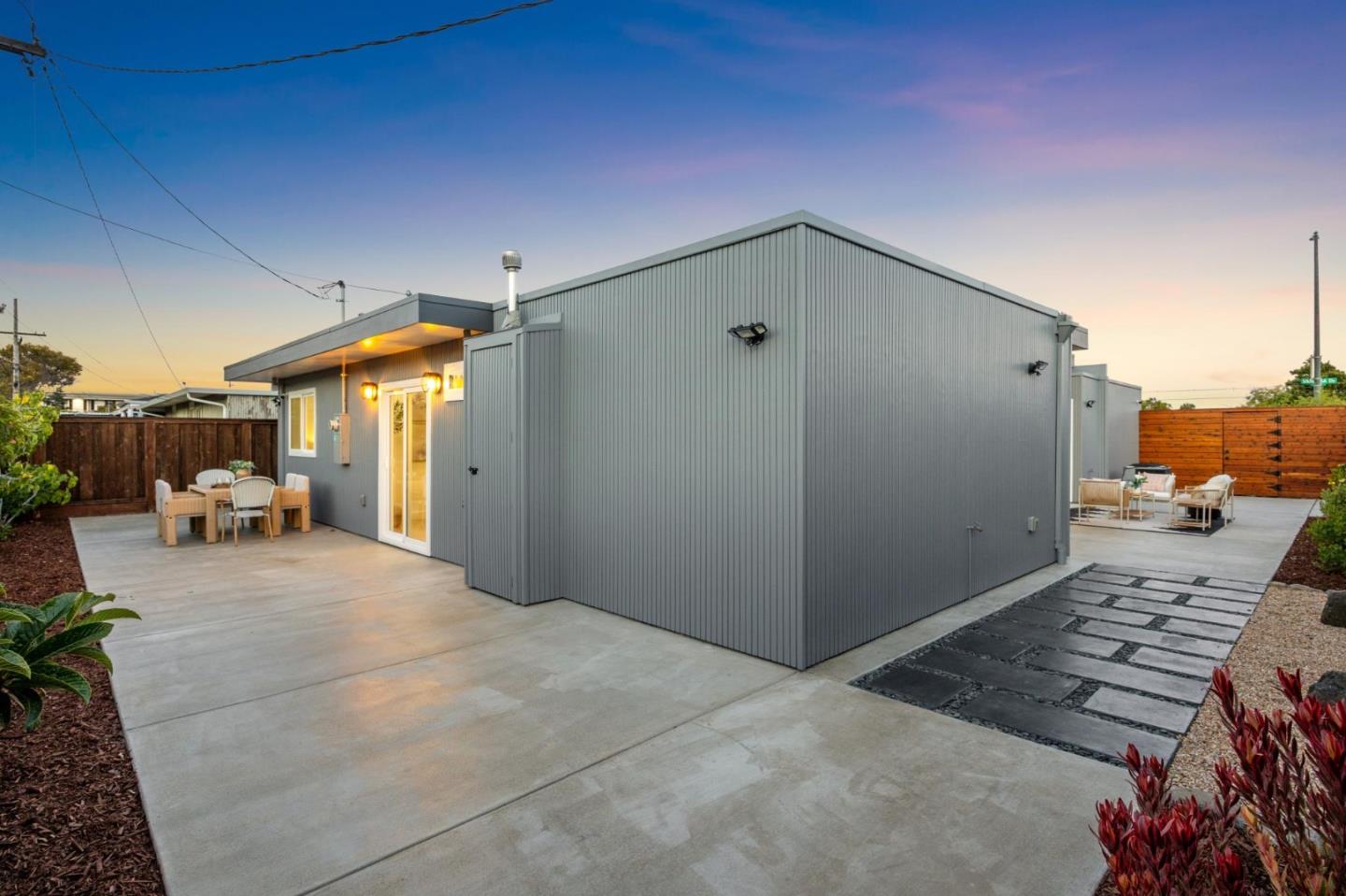 Detail Gallery Image 92 of 109 For 683 Vanessa Dr, San Mateo,  CA 94402 - 3 Beds | 2 Baths