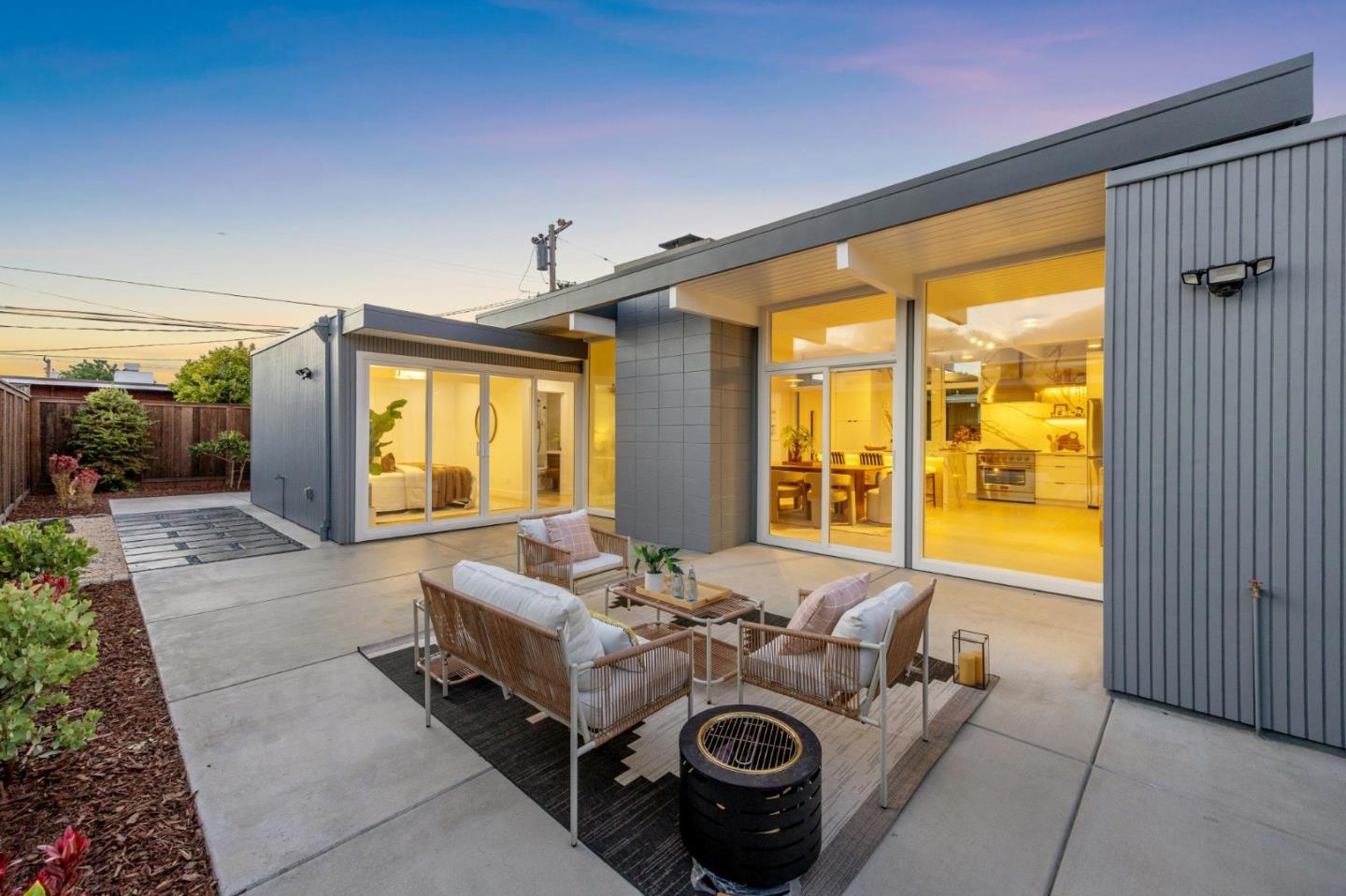 Detail Gallery Image 94 of 109 For 683 Vanessa Dr, San Mateo,  CA 94402 - 3 Beds | 2 Baths