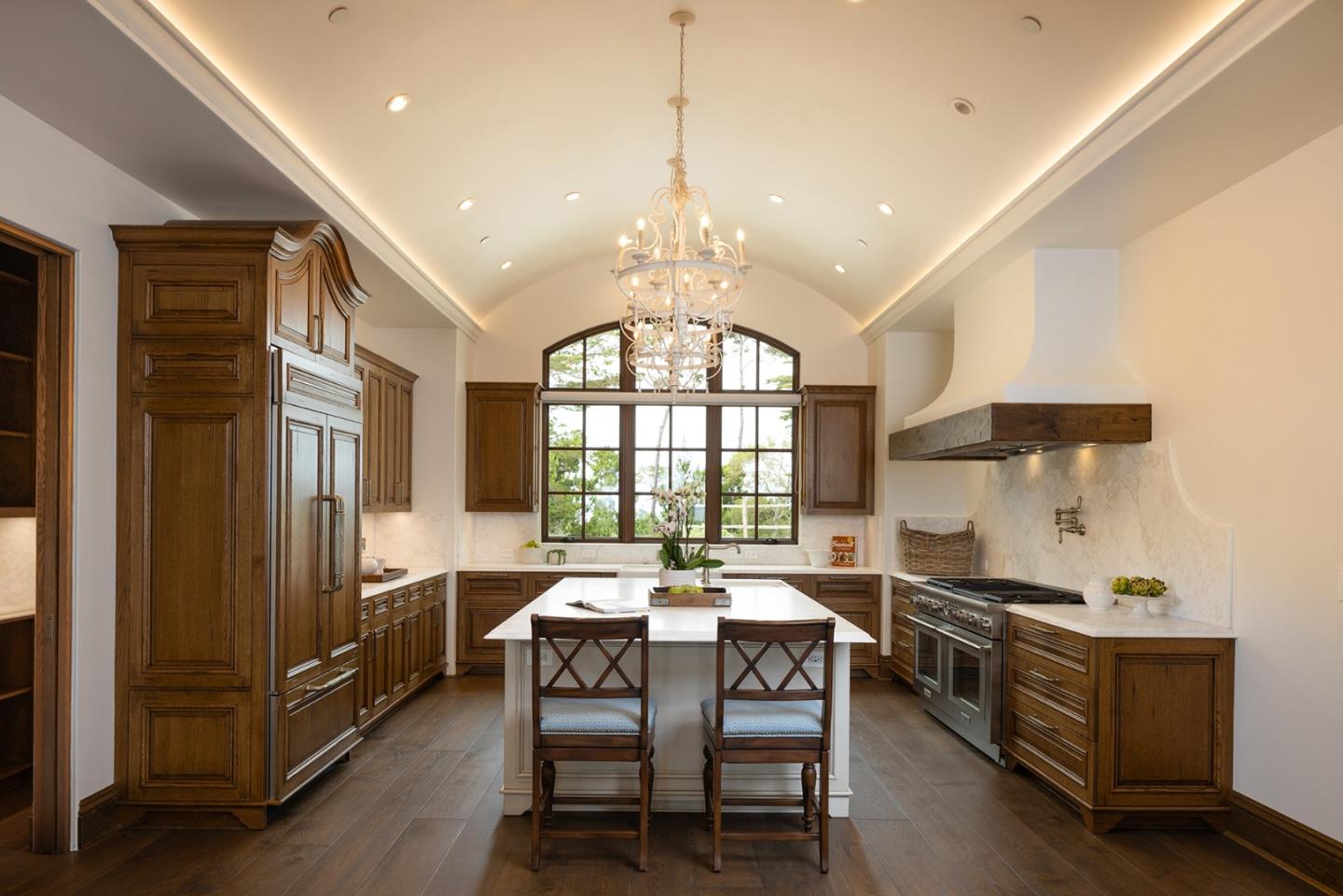 Detail Gallery Image 16 of 52 For 1246 Portola Rd, Pebble Beach,  CA 93953 - 5 Beds | 6/1 Baths