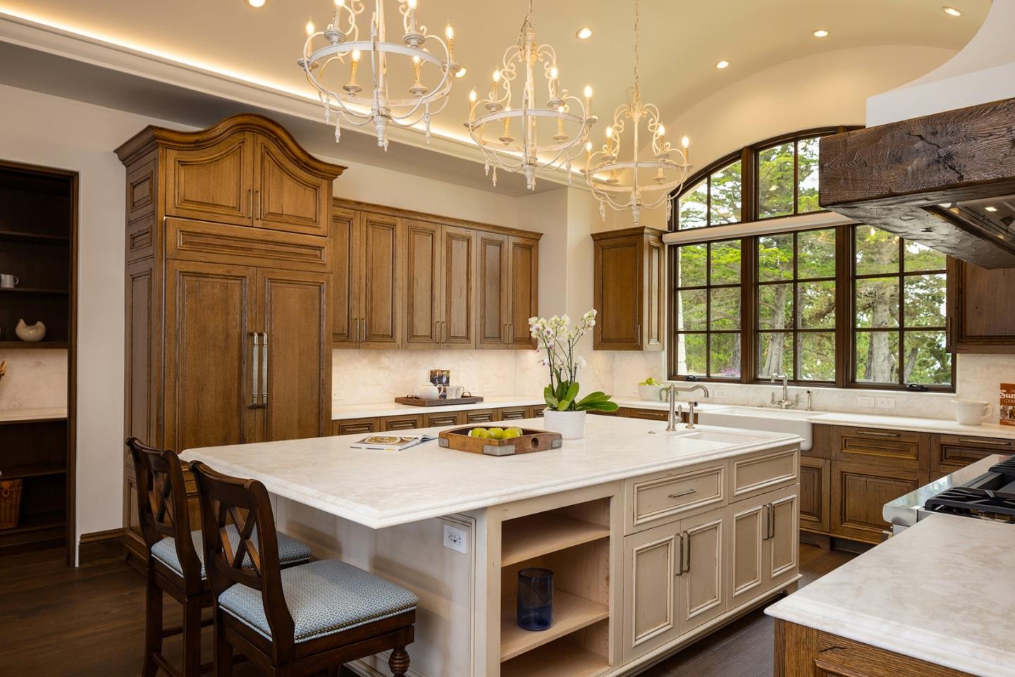 Detail Gallery Image 17 of 52 For 1246 Portola Rd, Pebble Beach,  CA 93953 - 5 Beds | 6/1 Baths