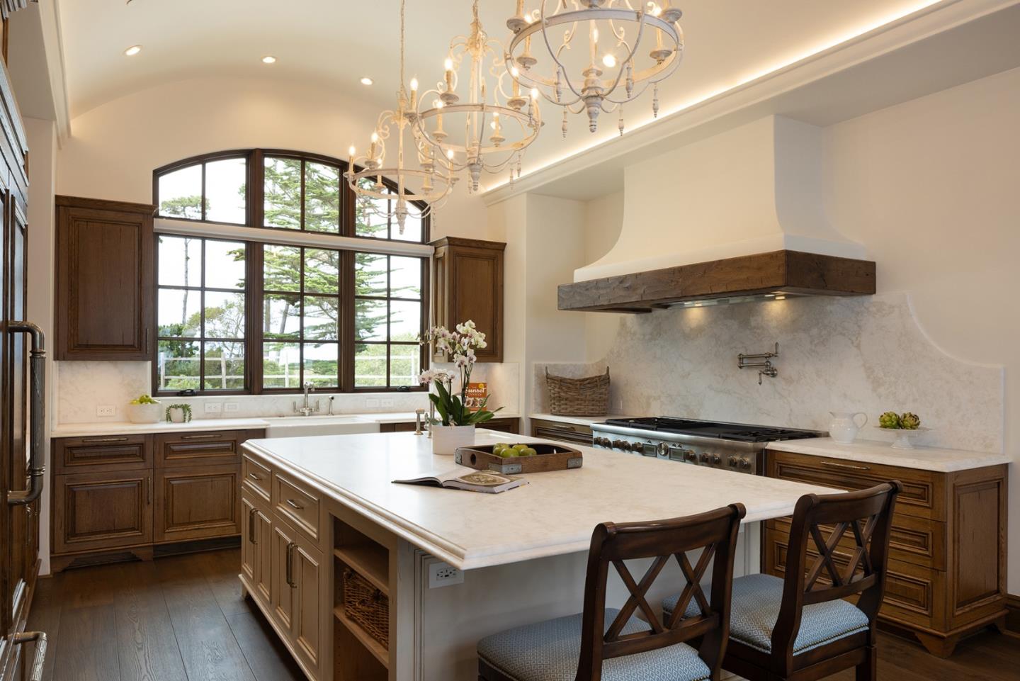 Detail Gallery Image 18 of 52 For 1246 Portola Rd, Pebble Beach,  CA 93953 - 5 Beds | 6/1 Baths