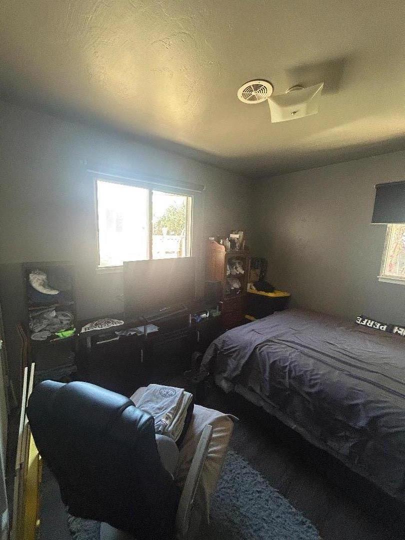 Detail Gallery Image 4 of 18 For 708 Hill Ave, Watsonville,  CA 95076 - 3 Beds | 2 Baths