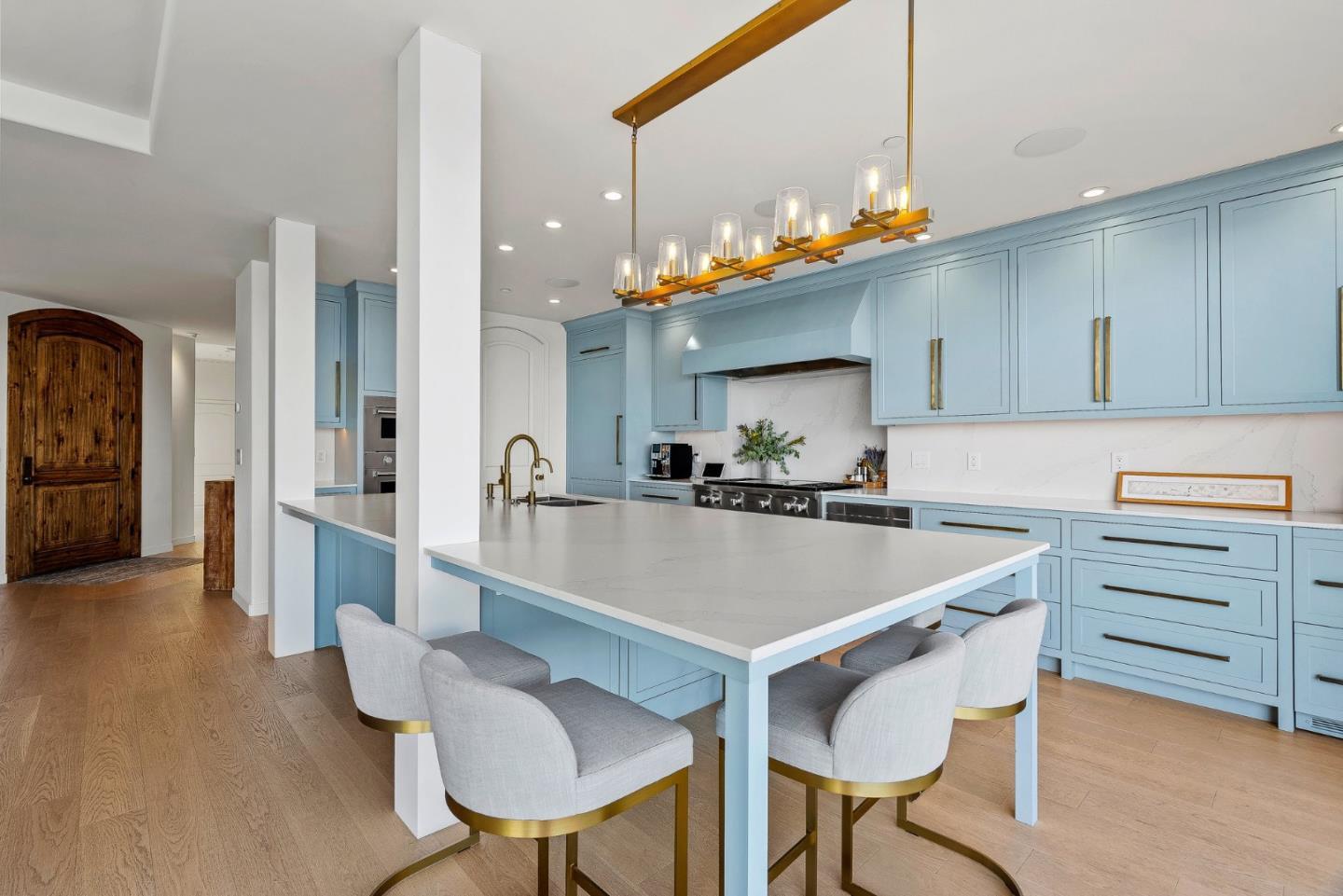 Detail Gallery Image 15 of 81 For 108 Grove Ln, Capitola,  CA 95010 - 4 Beds | 4/1 Baths
