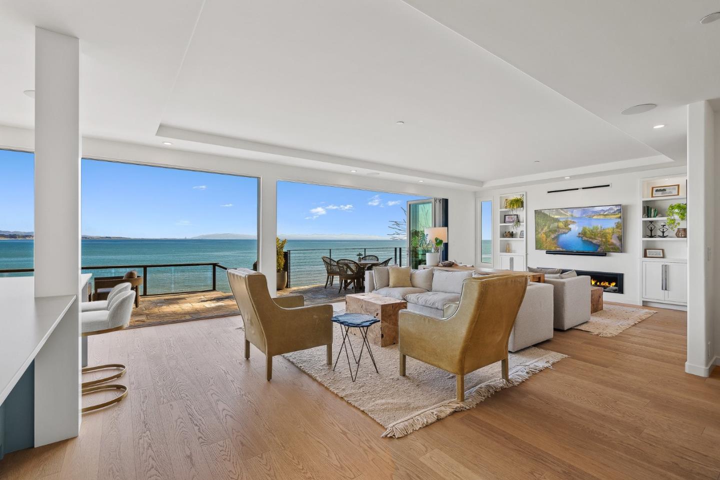Detail Gallery Image 20 of 81 For 108 Grove Ln, Capitola,  CA 95010 - 4 Beds | 4/1 Baths
