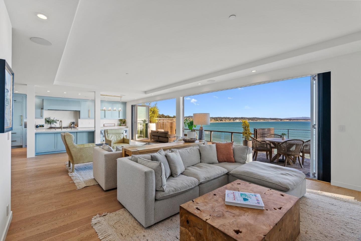 Detail Gallery Image 25 of 81 For 108 Grove Ln, Capitola,  CA 95010 - 4 Beds | 4/1 Baths