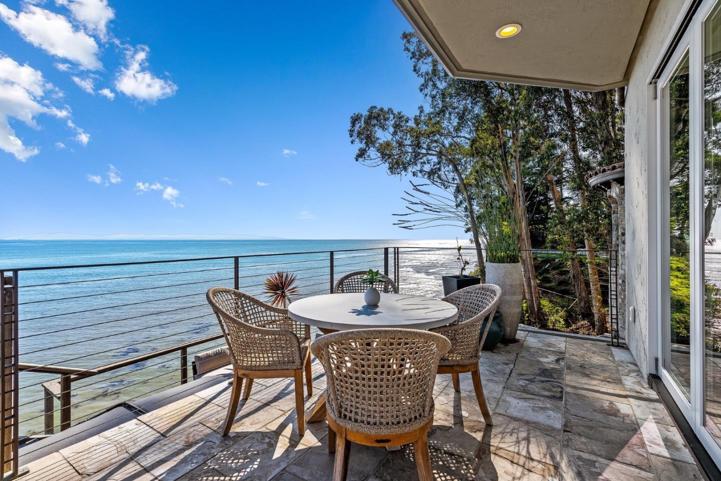 Detail Gallery Image 38 of 81 For 108 Grove Ln, Capitola,  CA 95010 - 4 Beds | 4/1 Baths