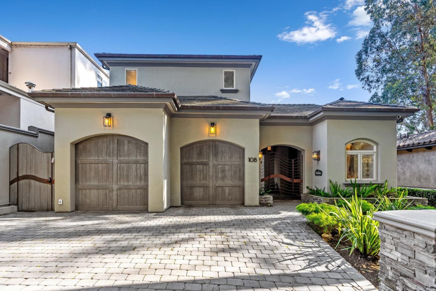 Detail Gallery Image 4 of 81 For 108 Grove Ln, Capitola,  CA 95010 - 4 Beds | 4/1 Baths