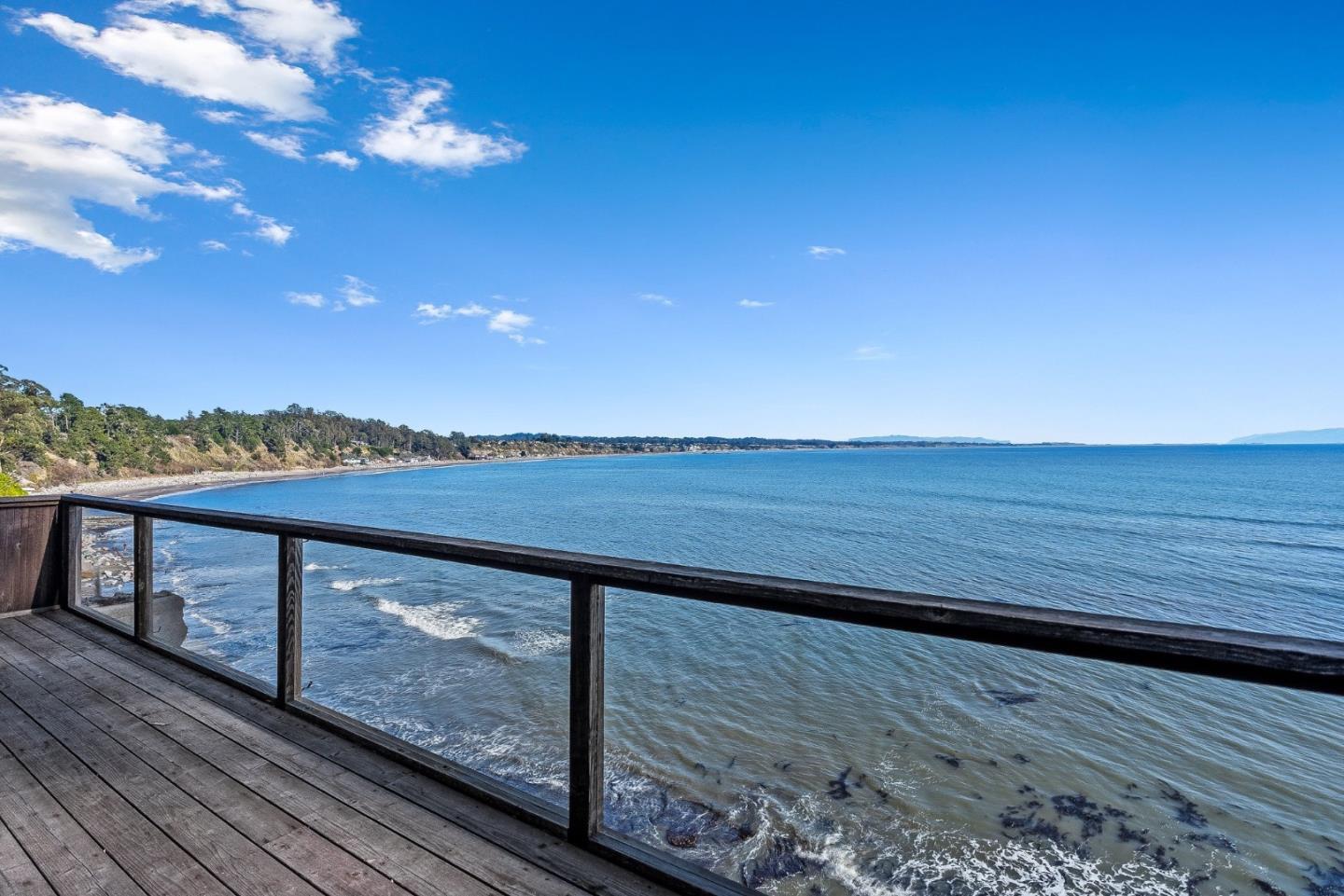 Detail Gallery Image 40 of 81 For 108 Grove Ln, Capitola,  CA 95010 - 4 Beds | 4/1 Baths