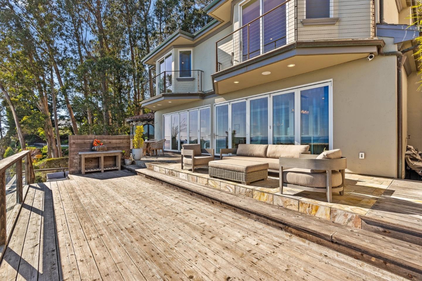 Detail Gallery Image 41 of 81 For 108 Grove Ln, Capitola,  CA 95010 - 4 Beds | 4/1 Baths