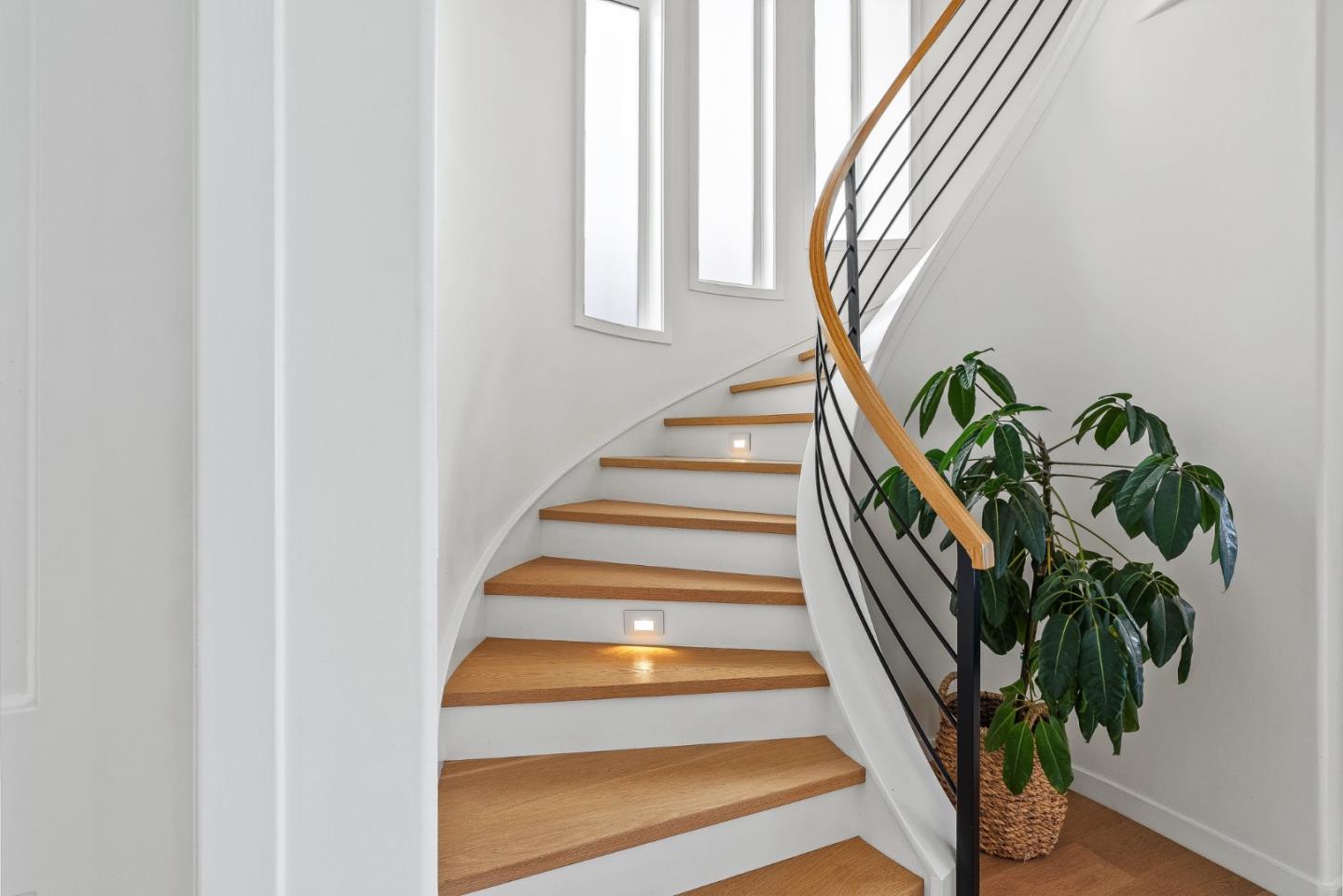 Detail Gallery Image 44 of 81 For 108 Grove Ln, Capitola,  CA 95010 - 4 Beds | 4/1 Baths