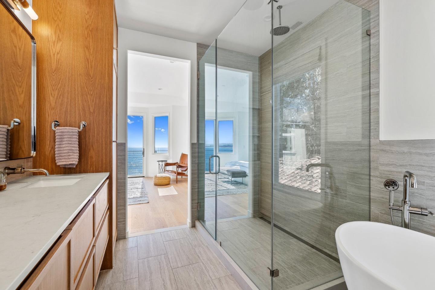 Detail Gallery Image 52 of 81 For 108 Grove Ln, Capitola,  CA 95010 - 4 Beds | 4/1 Baths