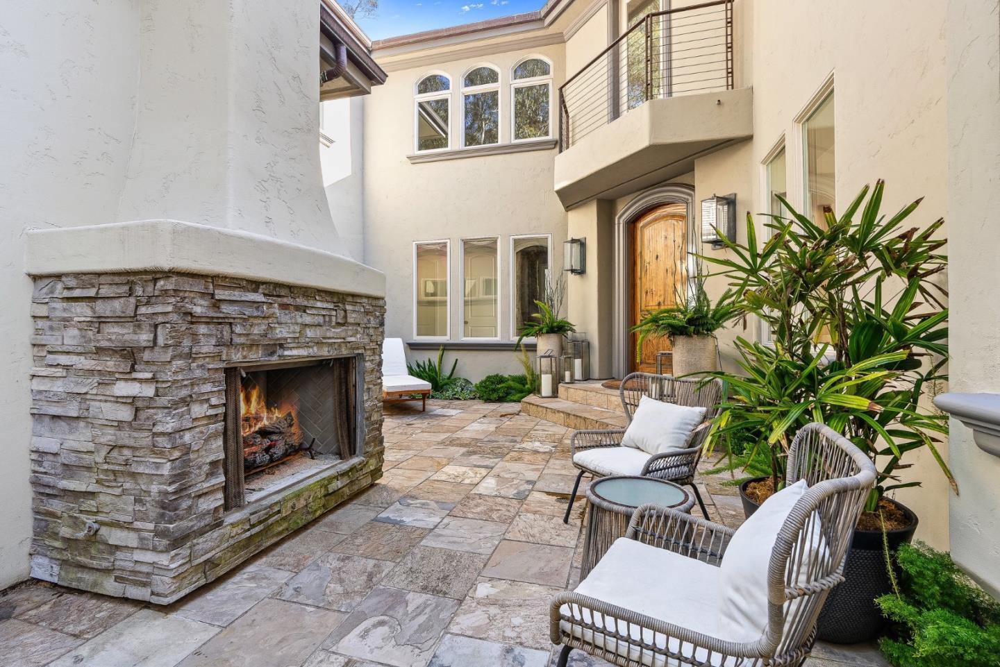 Detail Gallery Image 6 of 81 For 108 Grove Ln, Capitola,  CA 95010 - 4 Beds | 4/1 Baths