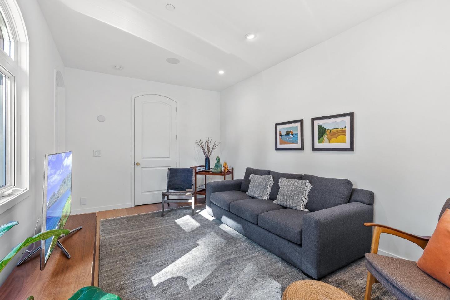 Detail Gallery Image 67 of 81 For 108 Grove Ln, Capitola,  CA 95010 - 4 Beds | 4/1 Baths