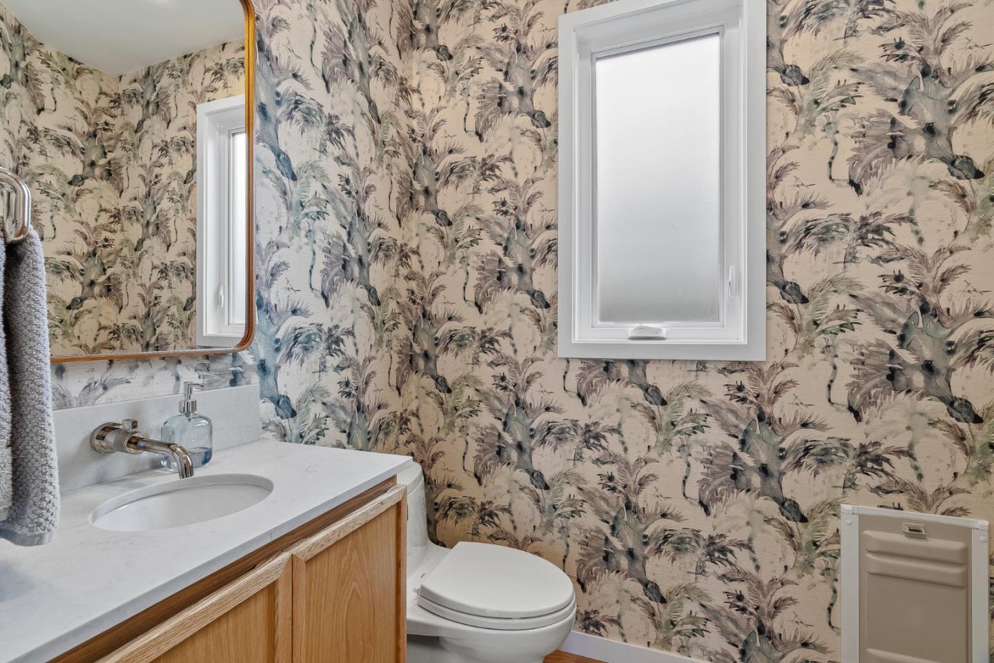 Detail Gallery Image 74 of 81 For 108 Grove Ln, Capitola,  CA 95010 - 4 Beds | 4/1 Baths