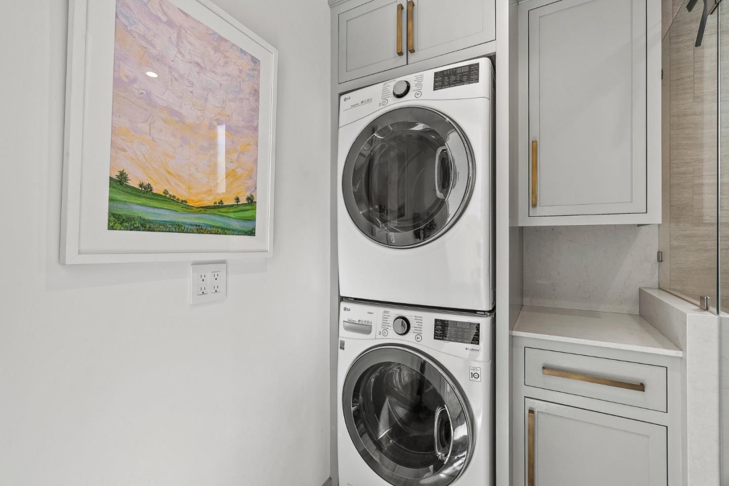 Detail Gallery Image 75 of 81 For 108 Grove Ln, Capitola,  CA 95010 - 4 Beds | 4/1 Baths