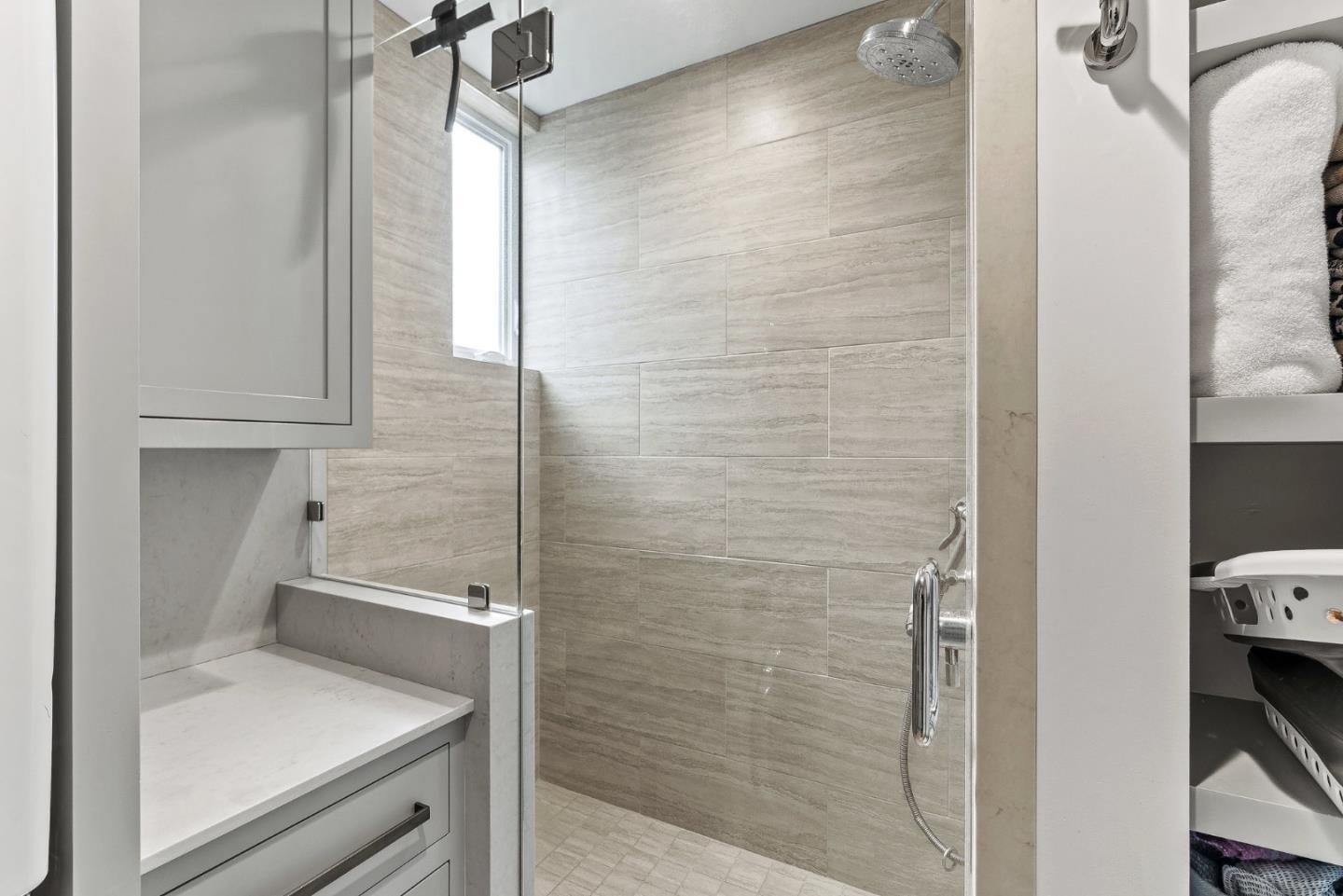 Detail Gallery Image 76 of 81 For 108 Grove Ln, Capitola,  CA 95010 - 4 Beds | 4/1 Baths