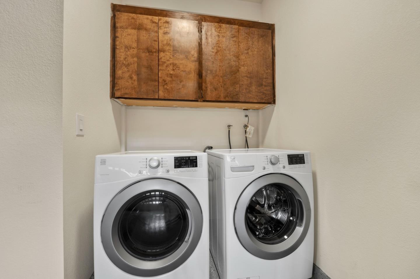 Detail Gallery Image 16 of 38 For 987 Lane Ave #6,  Mountain View,  CA 94040 - 3 Beds | 2/1 Baths