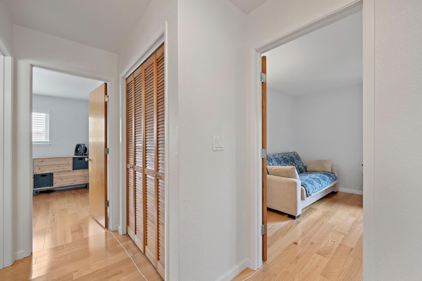 Detail Gallery Image 19 of 38 For 987 Lane Ave #6,  Mountain View,  CA 94040 - 3 Beds | 2/1 Baths