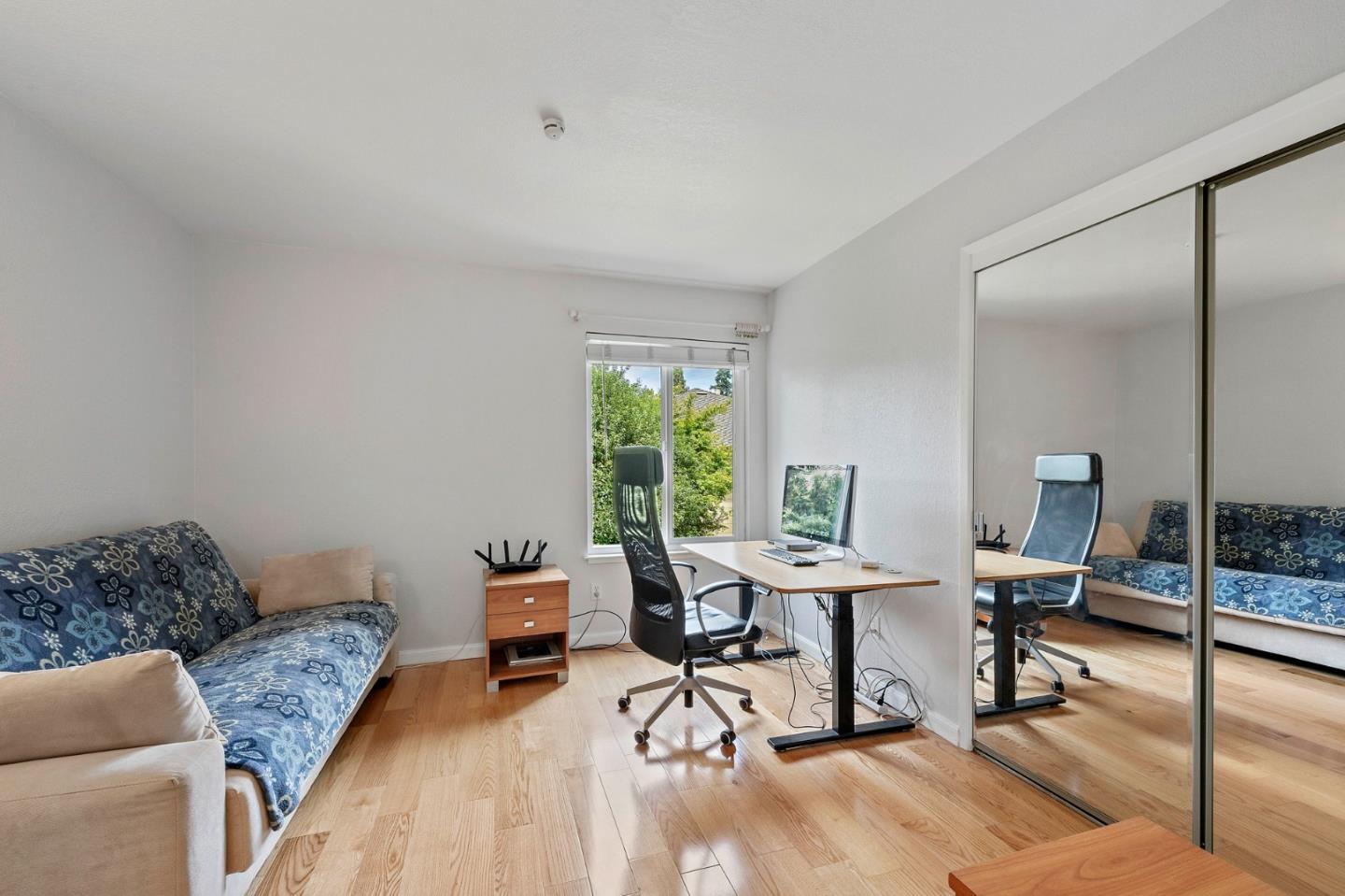 Detail Gallery Image 20 of 38 For 987 Lane Ave #6,  Mountain View,  CA 94040 - 3 Beds | 2/1 Baths