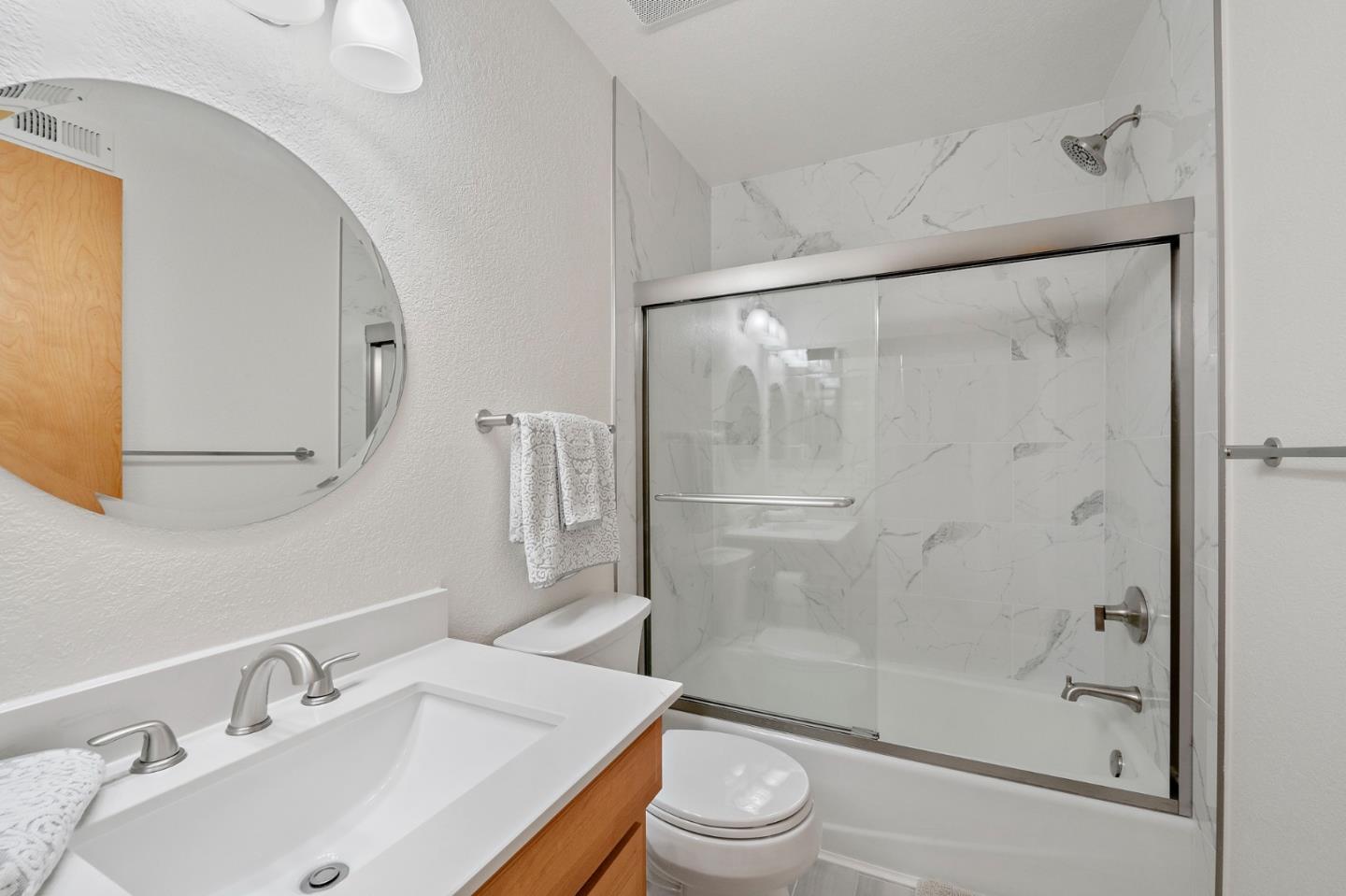 Detail Gallery Image 22 of 38 For 987 Lane Ave #6,  Mountain View,  CA 94040 - 3 Beds | 2/1 Baths