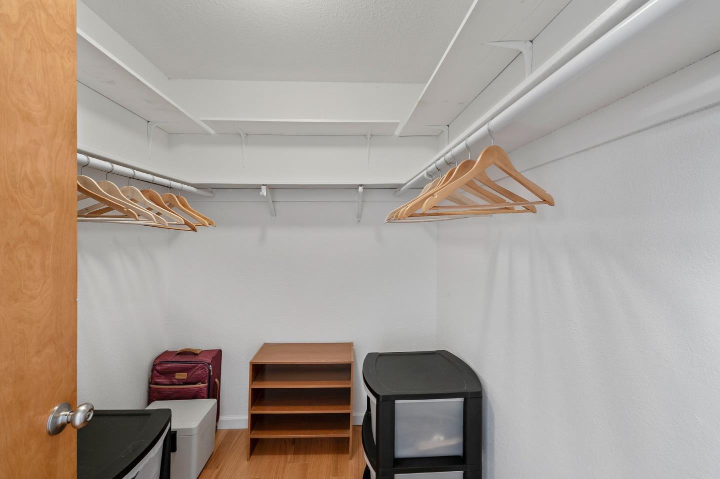 Detail Gallery Image 29 of 38 For 987 Lane Ave #6,  Mountain View,  CA 94040 - 3 Beds | 2/1 Baths