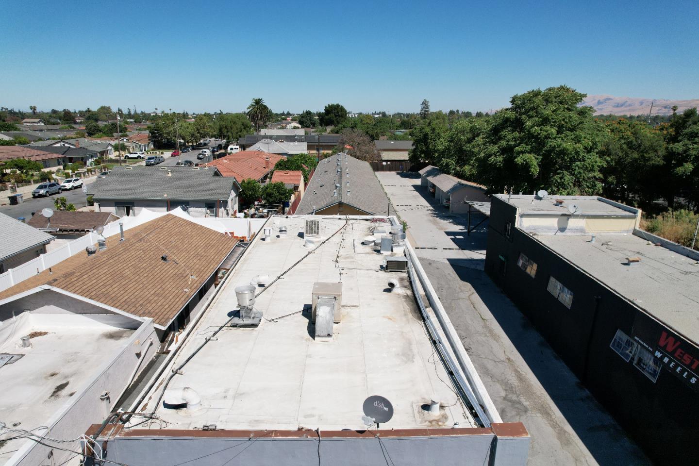 Detail Gallery Image 2 of 17 For 1661 Alum Rock Ave, San Jose,  CA 95116 - – Beds | – Baths