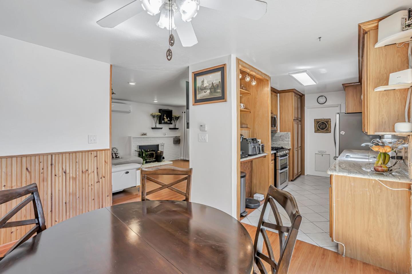Detail Gallery Image 12 of 45 For 3685 Howe Ct, Fremont,  CA 94538 - 3 Beds | 2/1 Baths