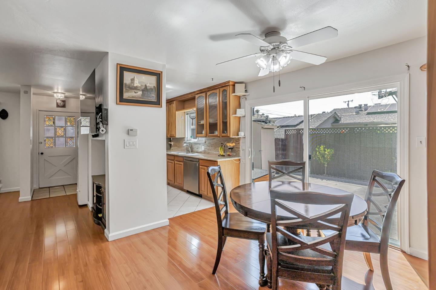 Detail Gallery Image 14 of 45 For 3685 Howe Ct, Fremont,  CA 94538 - 3 Beds | 2/1 Baths