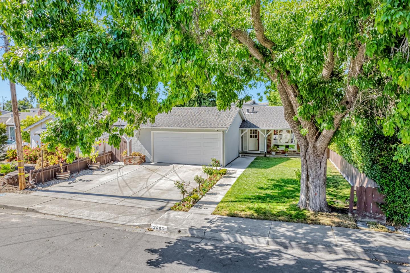 Detail Gallery Image 33 of 45 For 3685 Howe Ct, Fremont,  CA 94538 - 3 Beds | 2/1 Baths
