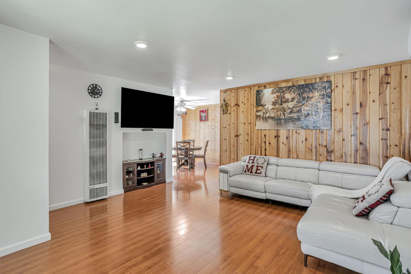 Detail Gallery Image 8 of 45 For 3685 Howe Ct, Fremont,  CA 94538 - 3 Beds | 2/1 Baths