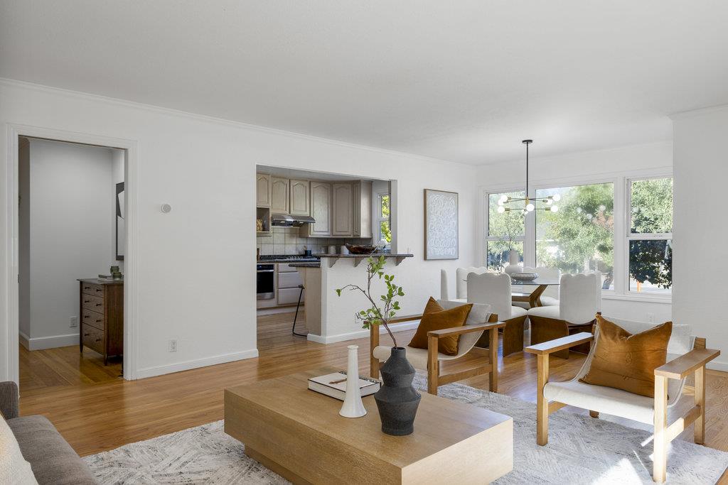 Detail Gallery Image 10 of 67 For 2150 Valparaiso Ave, Menlo Park,  CA 94025 - 3 Beds | 2 Baths