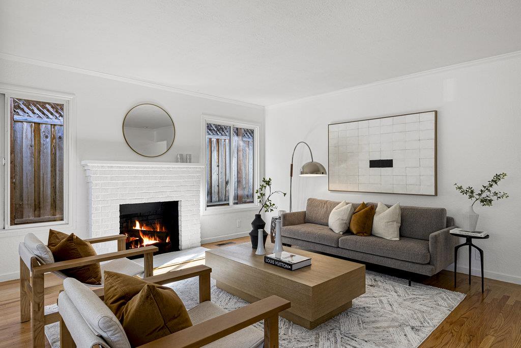 Detail Gallery Image 11 of 67 For 2150 Valparaiso Ave, Menlo Park,  CA 94025 - 3 Beds | 2 Baths