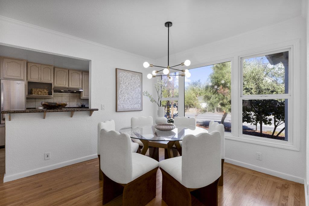 Detail Gallery Image 17 of 67 For 2150 Valparaiso Ave, Menlo Park,  CA 94025 - 3 Beds | 2 Baths