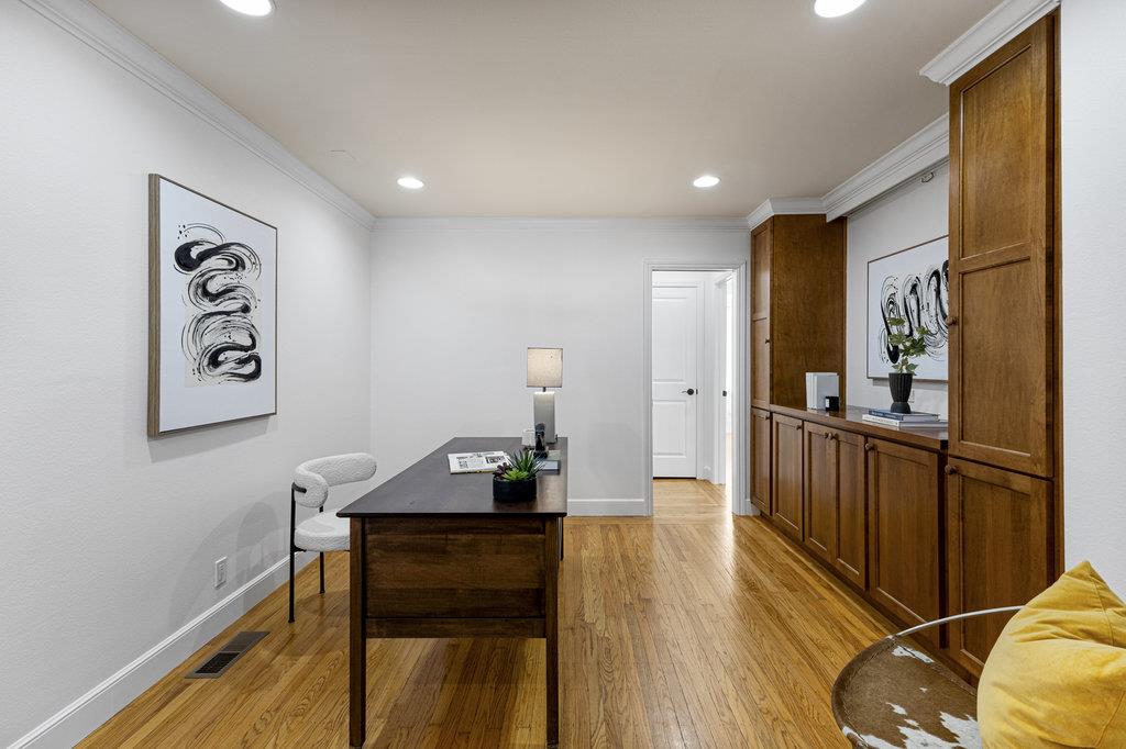Detail Gallery Image 36 of 67 For 2150 Valparaiso Ave, Menlo Park,  CA 94025 - 3 Beds | 2 Baths
