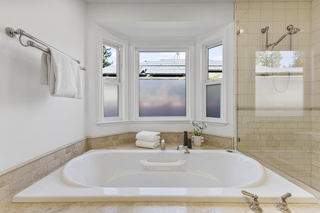 Detail Gallery Image 37 of 67 For 2150 Valparaiso Ave, Menlo Park,  CA 94025 - 3 Beds | 2 Baths