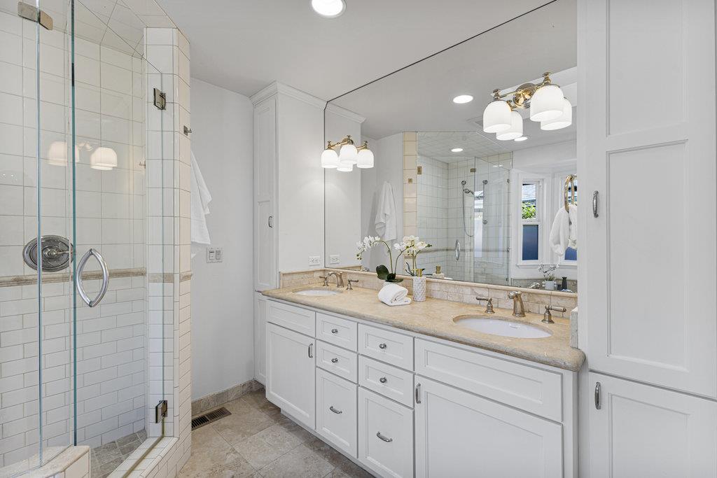 Detail Gallery Image 40 of 67 For 2150 Valparaiso Ave, Menlo Park,  CA 94025 - 3 Beds | 2 Baths