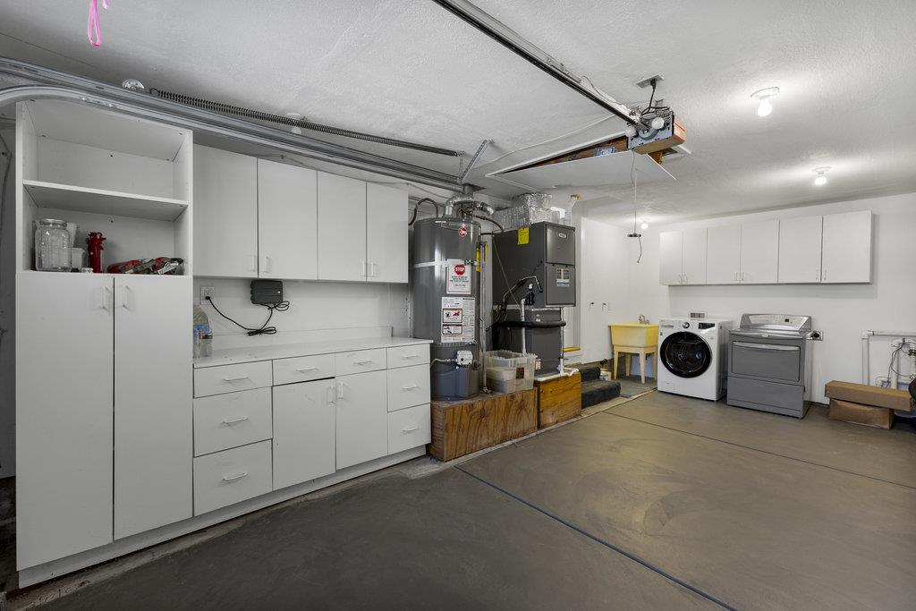 Detail Gallery Image 47 of 67 For 2150 Valparaiso Ave, Menlo Park,  CA 94025 - 3 Beds | 2 Baths