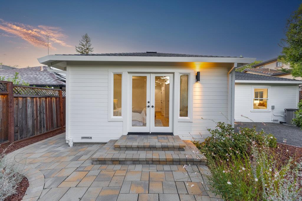 Detail Gallery Image 55 of 67 For 2150 Valparaiso Ave, Menlo Park,  CA 94025 - 3 Beds | 2 Baths