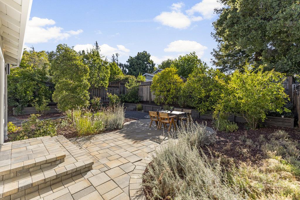 Detail Gallery Image 58 of 67 For 2150 Valparaiso Ave, Menlo Park,  CA 94025 - 3 Beds | 2 Baths