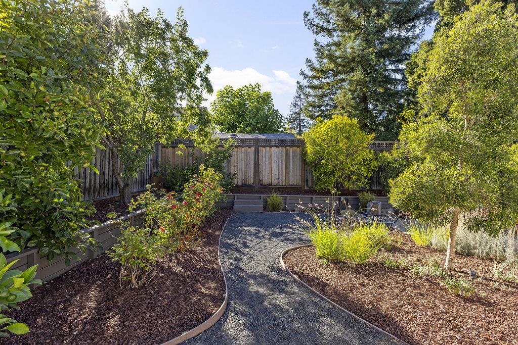 Detail Gallery Image 59 of 67 For 2150 Valparaiso Ave, Menlo Park,  CA 94025 - 3 Beds | 2 Baths
