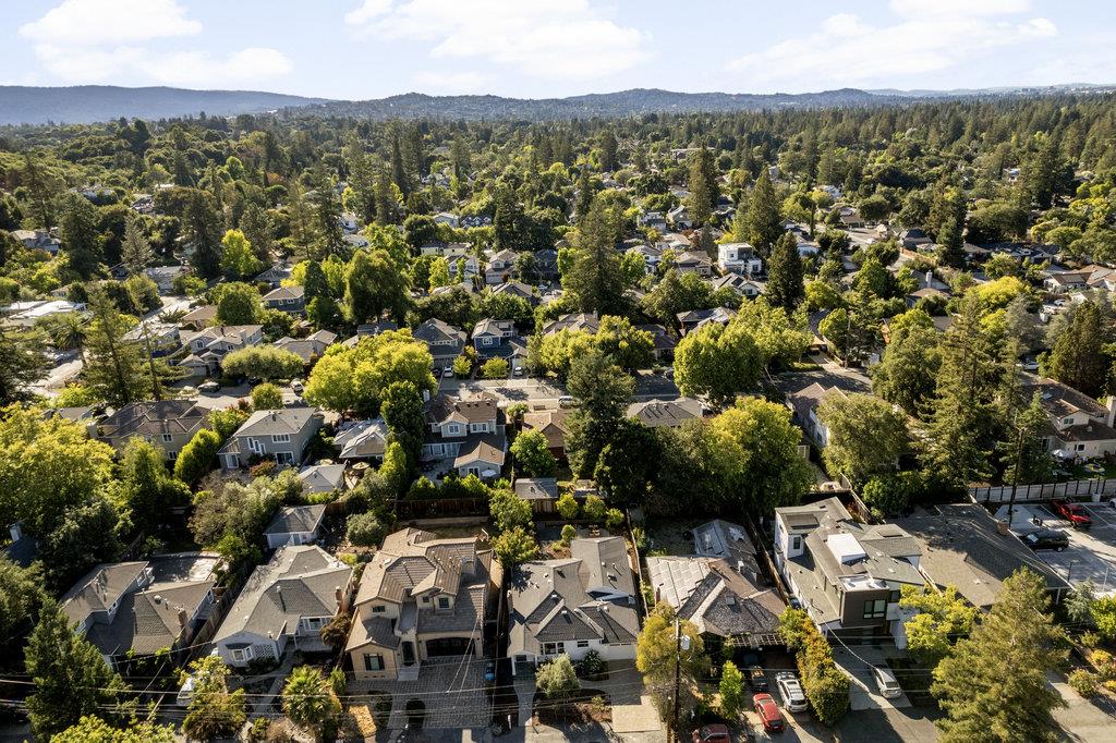 Detail Gallery Image 65 of 67 For 2150 Valparaiso Ave, Menlo Park,  CA 94025 - 3 Beds | 2 Baths
