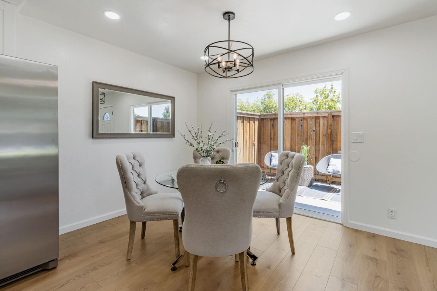 Detail Gallery Image 15 of 47 For 303 Junipero Dr #1,  Milpitas,  CA 95035 - 3 Beds | 1 Baths
