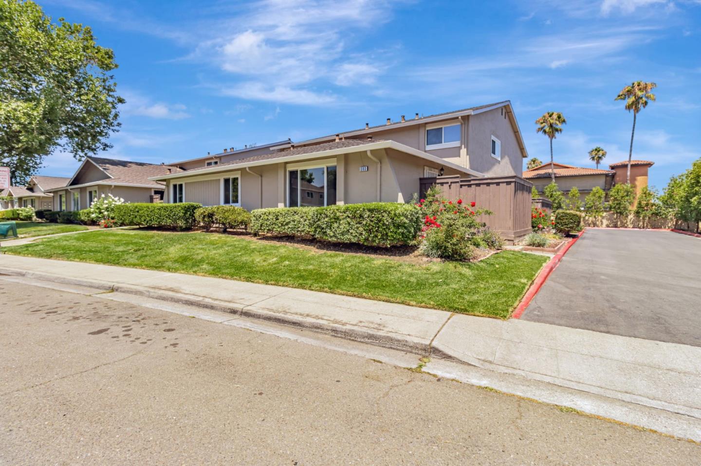 Detail Gallery Image 3 of 47 For 303 Junipero Dr #1,  Milpitas,  CA 95035 - 3 Beds | 1 Baths